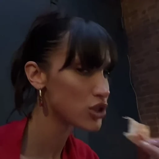 🩵 Стикер «Bella Hadid Белла Хадид» для Telegram