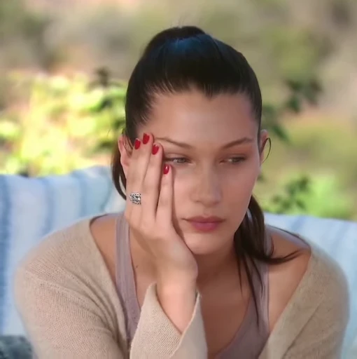🩵 Стикер «Bella Hadid Белла Хадид» для Telegram