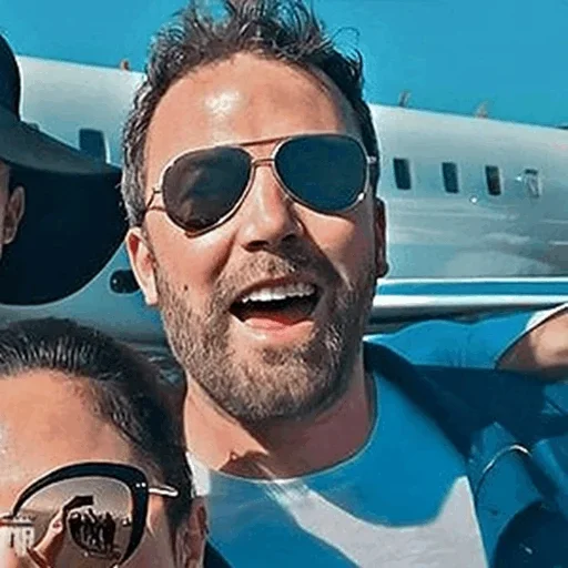 😎 Стикер «Ben Affleck» для Telegram
