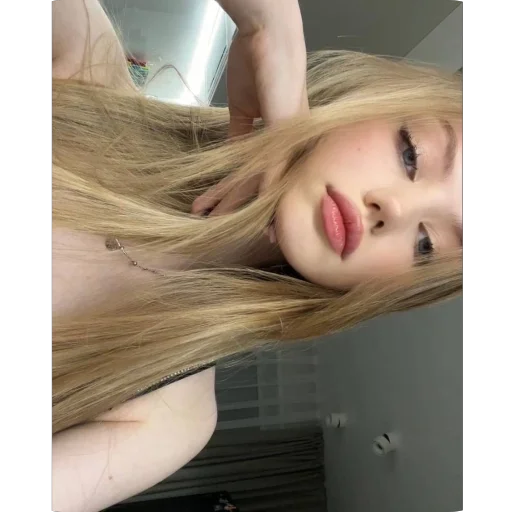 😏 Стикер «°best girls ~» для Telegram