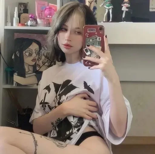 📱 Стикер «°best girls ~» для Telegram