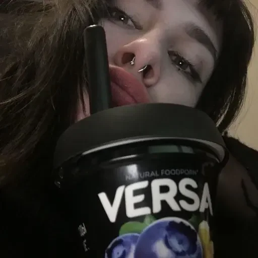 🥤 Стикер «°best girls ~» для Telegram
