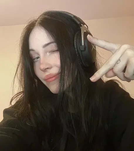 😉 Стикер «°best girls ~» для Telegram