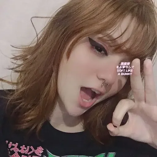 👌 Стикер «°best girls ~» для Telegram