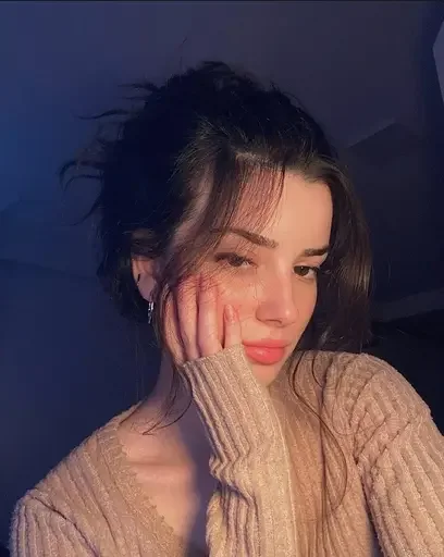 😒 Стикер «°best girls ~» для Telegram