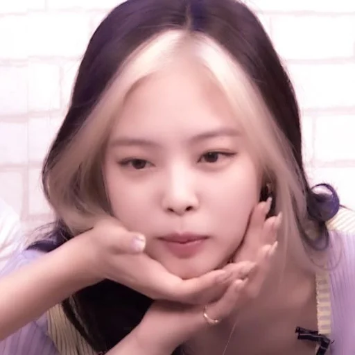 ☁️ Стикер «BEXPAY JENNIE KIM» для Telegram