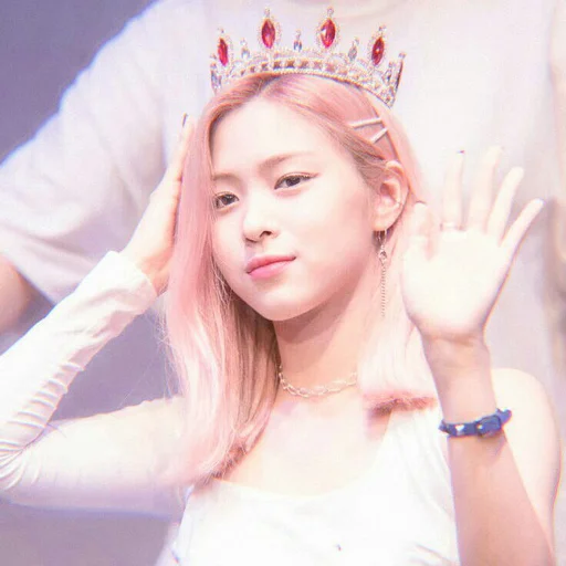 😘 Стикер «itzy ryujin» для Telegram