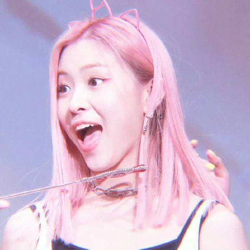 😧 Стикер «itzy ryujin» для Telegram