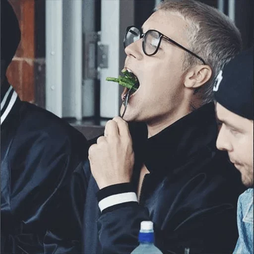 🤗 Стикер «Bieber mood» для Telegram