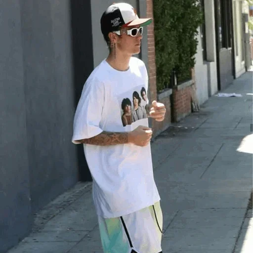🤗 Стикер «Bieber mood» для Telegram