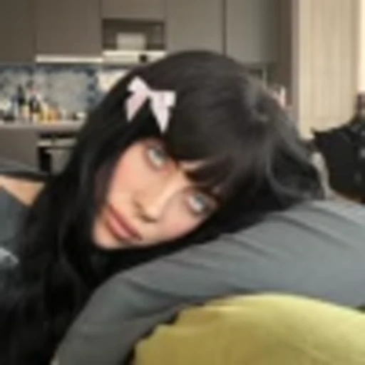 Стикер 52 Billie Eilish