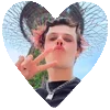Стикер 3 🖤 YUNGBLUD рок-музыкант и тоже в сердечках