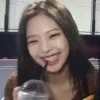 Стикер 38 ❤️ Black pink - кпоп смайлики с блэк пинк