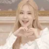 Стикер 33 ❤️ Black pink - кпоп смайлики с блэк пинк