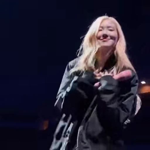 💘 Стикер «Born Pink Tour» для Telegram