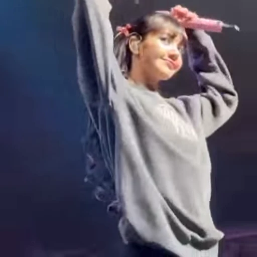 💘 Стикер «Born Pink Tour» для Telegram