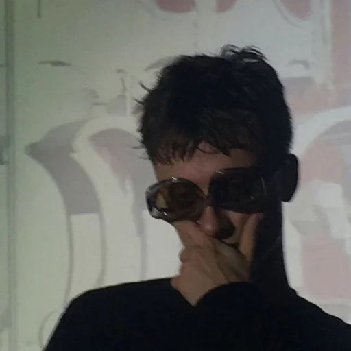 🕶️ Стикер «boulevarddepo» для Telegram