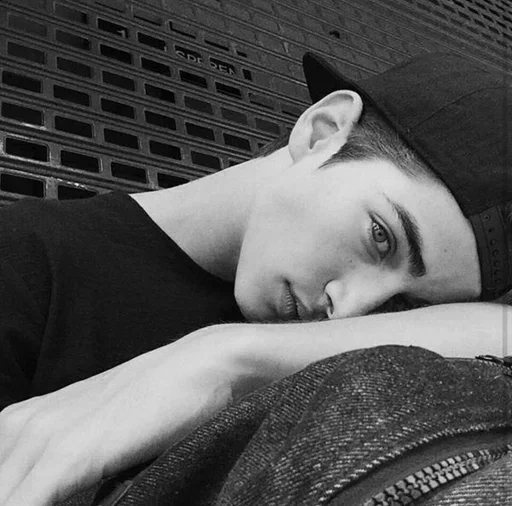 🖤 Стикер «Boys for girls» для Telegram