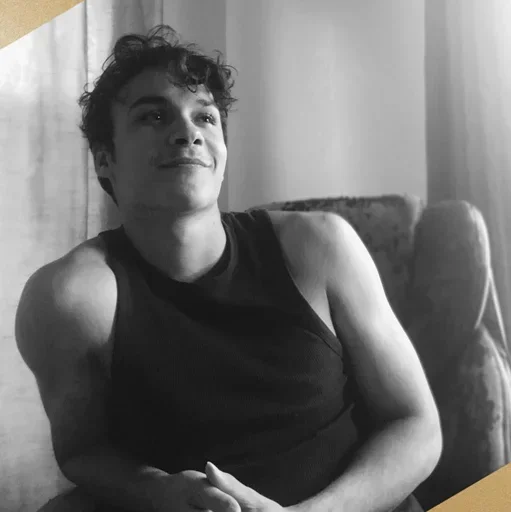 🤍 Стикер «Boys for girls» для Telegram