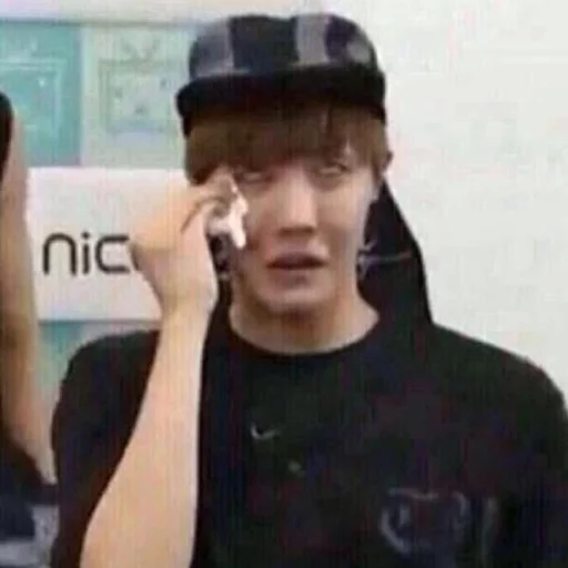 😥 Стикер «BTS&;s Derp Face» для Telegram