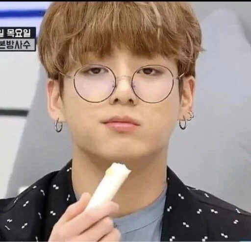 😕 Стикер «btsdoza kpop» для Telegram