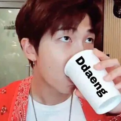 👀 Стикер «btsdoza kpop» для Telegram