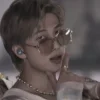 Стикер 5 🌈 Смайлики с BTS