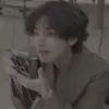 Стикер 43 🌈 Смайлики с BTS