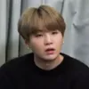 Стикер 37 BTS - анимированные эмоджи