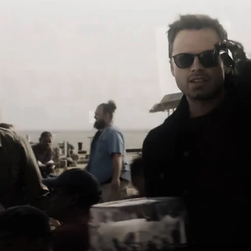 🤙 Стикер «bucky barnes» для Telegram