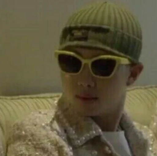 🕶 Стикер «БЭТЭЭС (BTS)» для Telegram