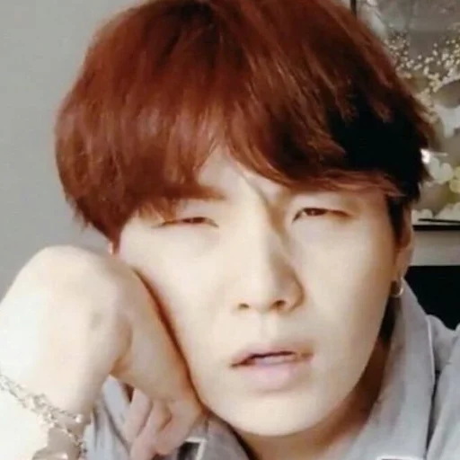 ❓ Стикер «БЭТЭЭС (BTS)» для Telegram
