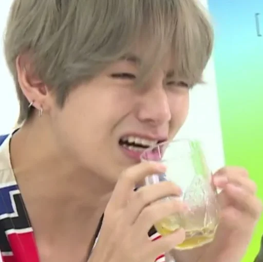 😖 Стикер «БЭТЭЭС (BTS)» для Telegram