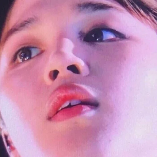 👶 Стикер «БЭТЭЭС (BTS)» для Telegram