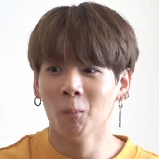 😅 Стикер «БЭТЭЭС (BTS)» для Telegram