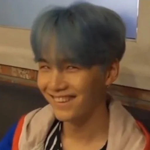 ☺️ Стикер «БЭТЭЭС (BTS)» для Telegram