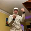 Стикер 37 Бушик Жо