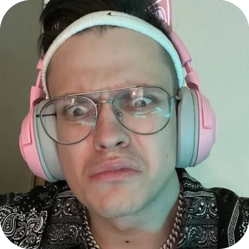😬 Стикер «Buster» для Telegram
