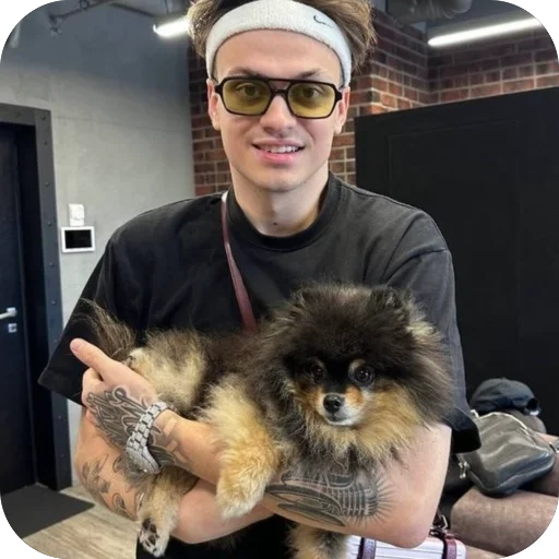 😇 Стикер «Buster» для Telegram