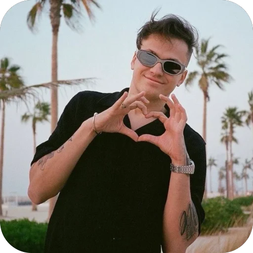 ❤ Стикер «Buster» для Telegram