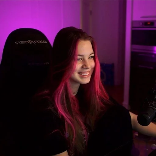 😘 Стикер «twitch band» для Telegram