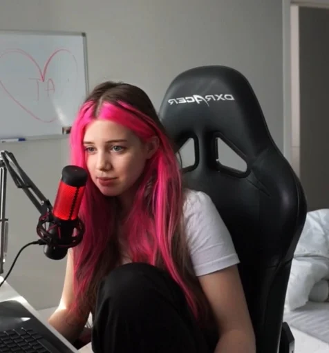 🤧 Стикер «twitch band» для Telegram