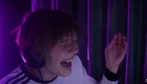 😂 Стикер «twitch band» для Telegram