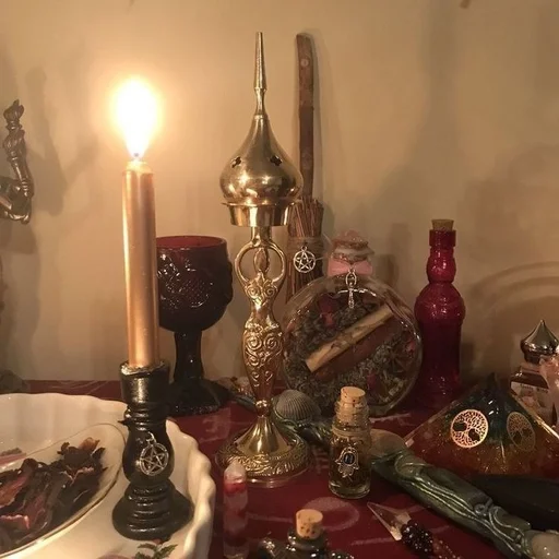 🧦 Стикер «haunted house» для Telegram