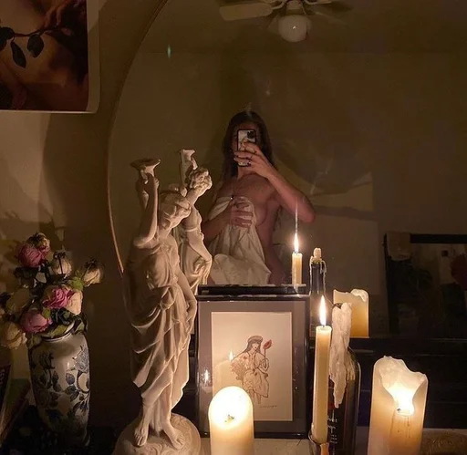 🐚 Стикер «haunted house» для Telegram