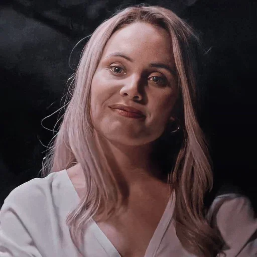 😇 Стикер «camille oconnell» для Telegram