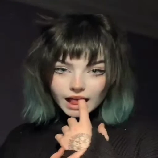 💞 Стикер «GIRLS» для Telegram