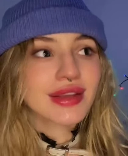 💞 Стикер «GIRLS» для Telegram