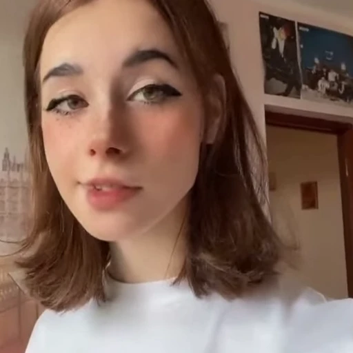 💞 Стикер «GIRLS» для Telegram