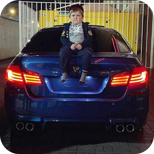 🚗 Стикер «Фотографии Автомобилей» для Telegram